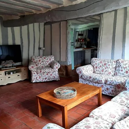 Hébergement de vacances La Lanterne: Grande Maison à Deux Pas De La La Chapelle-sur-Dun