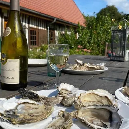 La Lanterne: Grande Maison à Deux Pas De La Hébergement de vacances La Chapelle-sur-Dun